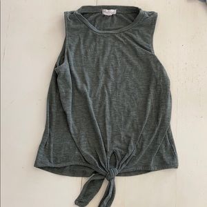 cute sleeveless dark green shirt!